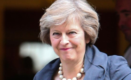 Theresa May acuzată că procedează ca Henric al VIIIlea