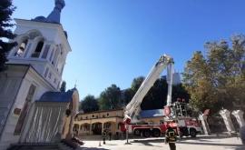 Intervenția pompierilor de Hramul Chișinăului la o biserică din capitală VIDEO