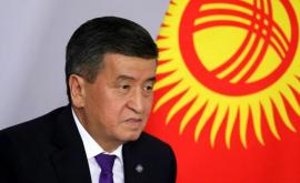 Demisia președintelui Kîrgîzstanului a fost asociată cu posibilitatea unui război civil