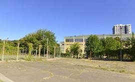 В шести лицеях Кишинева появятся современные футбольные поля