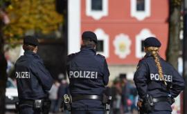 Австрия провела антитеррористические рейды и задержала более 30 человек
