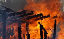 Incendiu la Soroca Un bar distrus de flăcări