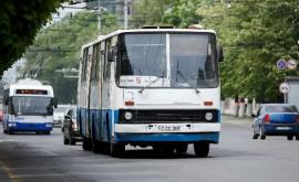 Чебан Изза бюрократии в деле закупки 100 автобусов жители пригородов мёрзнут на остановках