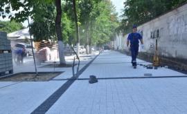 Reparatia trotuarelor din strazile Puskin Bodoni GVieru pe ultima sută de metri