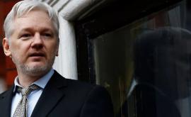 Un tribunal londonez se pronunţă asupra cererii de extrădare a lui Julian Assange în SUA