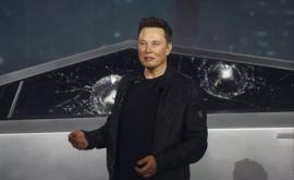 Elon Musk la invitat pe Vladimir Putin la o discuţie pe Clubhouse