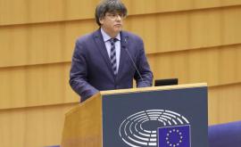 Parlamentul European ia ridicat imunitatea fostului lider catalan Puigdemont şi altor doi eurodeputaţi catalani