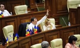 Vor putea oare deputații arestați Jardan și Ulanov vota în Parlament
