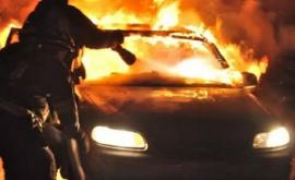 Прошлой ночью в Сынджере сгорели четыре автомобиля