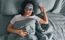 Диетолог рассказала о влиянии сна на похудение