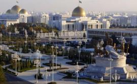 Alegeri în Turkmenistan Secţiile de votare au fost deschise doar două ore