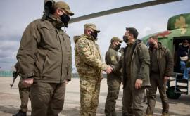 Zelenski a mers la Donbass unde se va întîlni cu militarii de pe linia frontului