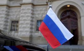Republica Cehă se pregătește să expulzeze 60 de diplomați ruși
