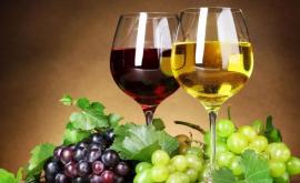 Anul trecut moldovenii au băut mai puțin vin