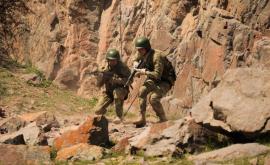 Schimbul de focuri la granița dintre Kîrgîzstan și Tadjikistan a ajuns pe video