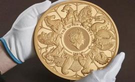 O monetărie engleză a turnat o monedă uriașă din aur