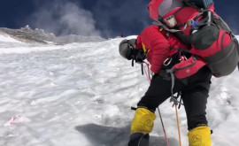 Record pe Everest Cine e femeia care a urcat cel mai rapid pe vîrf
