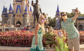 В парках Disney больше не будут требовать от посетителей ношение масок 
