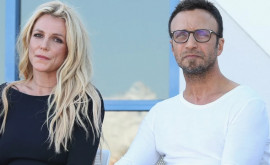 Managerul cîntăreţei Britney Spears a pus capăt colaborării sale îndelungate cu artista americană