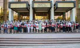 Diplome de onoare ale Președintelui R Moldova pentru 105 absolvenți