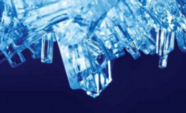 Oamenii de ştiinţă au creat gheaţă care se poate îndoi