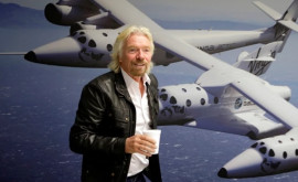 Branson intenționează să construiască un hotel pe Lună
