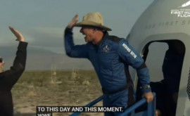 Jeff Bezos cel mai bogat om din lume șia încheiat călătoria supersonică în spațiu VIDEO