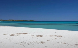 Песок на пляжах Сардинии попрежнему воруют