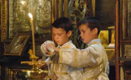 Православные христиане празднуют Успение Богородицы