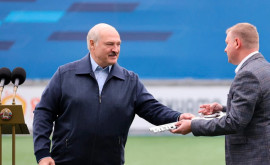 Лукашенко признался что ему стыдно за белорусских футболистов
