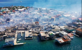 Крупный пожар уничтожил сотни домов на карибском курорте