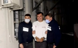 Saakașvili care se află în greva foamei nu a putut fi consultat în închisoare de către medic