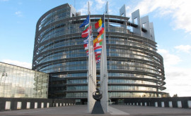 Cinci eurodeputați obligați să prezinte teste COVID