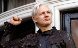 Julian Assange a primit permisiunea de a se căsători în închisoare