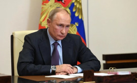 Кремль счел нелепым предложение США не признавать Путина после 2024 года