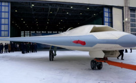 Rusia a prezentat Vînătorul ultimul model de dronă militară invizibilă