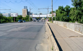 Reprezentanții Primăriei explică de ce încă nu a fost reparat podul de pe strada Mihai Viteazul
