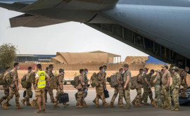 Франция и ее союзники выводят войска из Мали