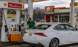 Prețurile la benzină în SUA au depășit maximul istoric