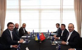 Kuleba și Çavuşoğlu au discutat măsurile de încetare a conflictului din Ucraina
