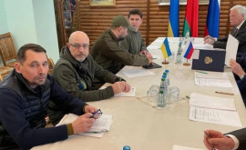 Ucrainenii afirmă că negocierile cu ruşii sînt dure dar continuă