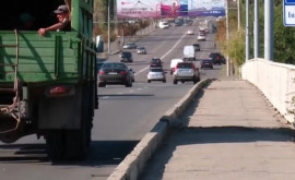 O companie ucraineană ar urma să repare un pod din Chișinău