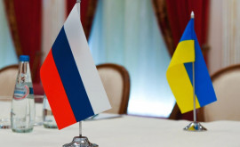 Negocierile dintre Rusia şi Ucraina au fost reluate marţi