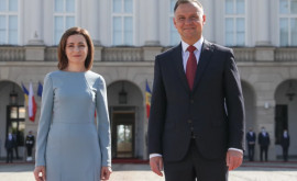 Президенты Польши и Швейцарии прибывают в Кишинев