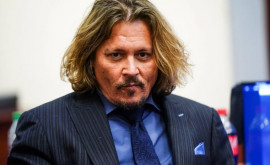 Johnny Depp depune mărturie în procesul intentat fostei soţii Actorul susţine că nu a lovit niciodată