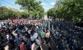 Oponenții lui Pashinyan au blocat din nou străzile din Erevan