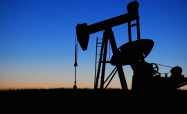 Se preconizează o prăbușire a prețurilor la petrol
