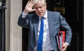 Johnson refuză din nou săși dea demisia în ciuda insistenței miniștrilor