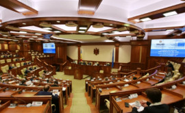 Депутаты требуют заслушать в парламенте министра здравоохранения и главу таможни