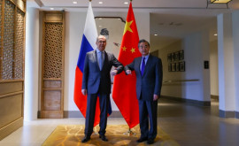 Лавров и глава МИД Китая обменялись оценками ситуации в Украине